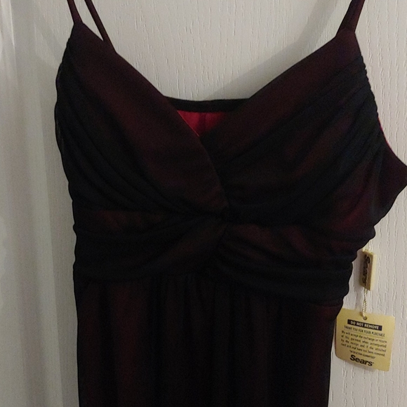 Dress - Picture 4 of 4